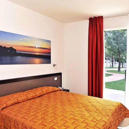 Appartamento Holiday Club Village&hotel Spiaggia Romea - Ier01260-dyb *