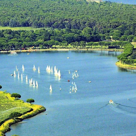 Club Village & Spiaggia Romea, شقة *